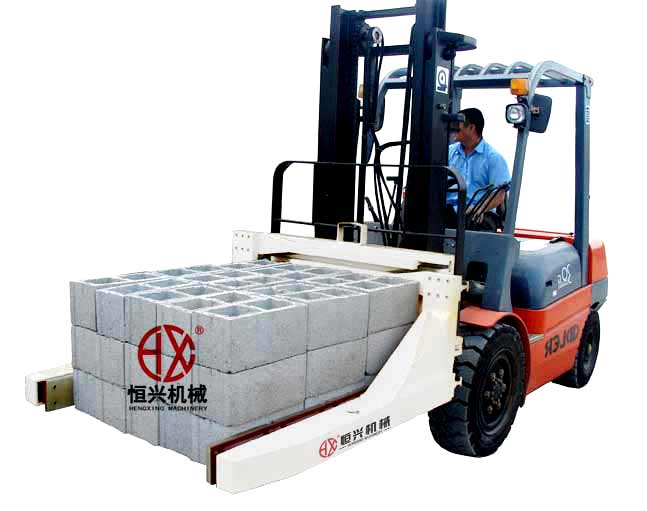 抱磚叉車(chē) 夾磚叉車