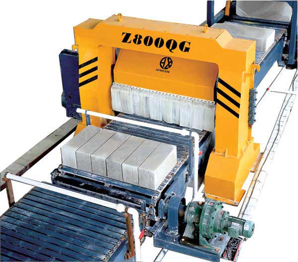 陶(táo)粒自保(bao)溫砌塊(kuài)生産線(xian)設備