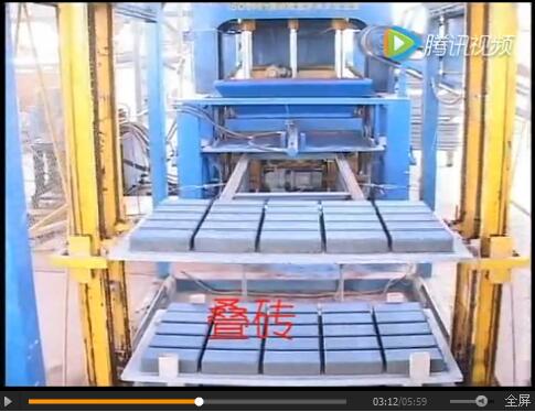 10型砌塊(kuai)成型機(jī) 混凝土(tu)砌塊成(chéng)型機