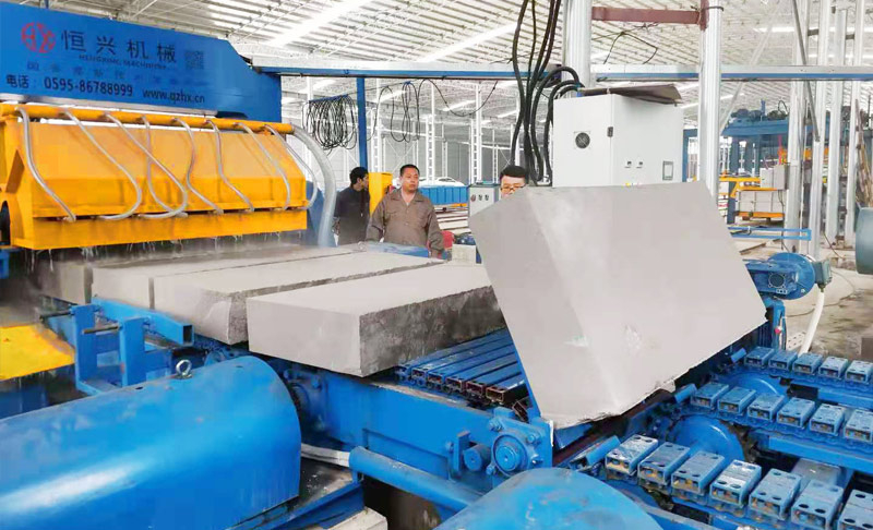 泡沫混凝土自(zi)保溫砌塊設備(bèi)生産工藝